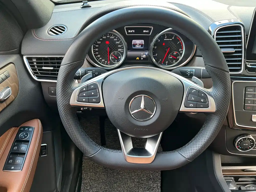 Mercedes-Benz GLE AMG — миниатюра 6