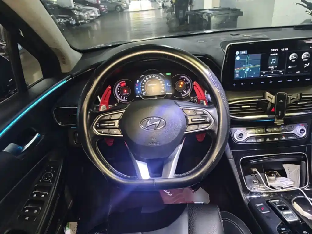 Hyundai Santa Fe — миниатюра 11