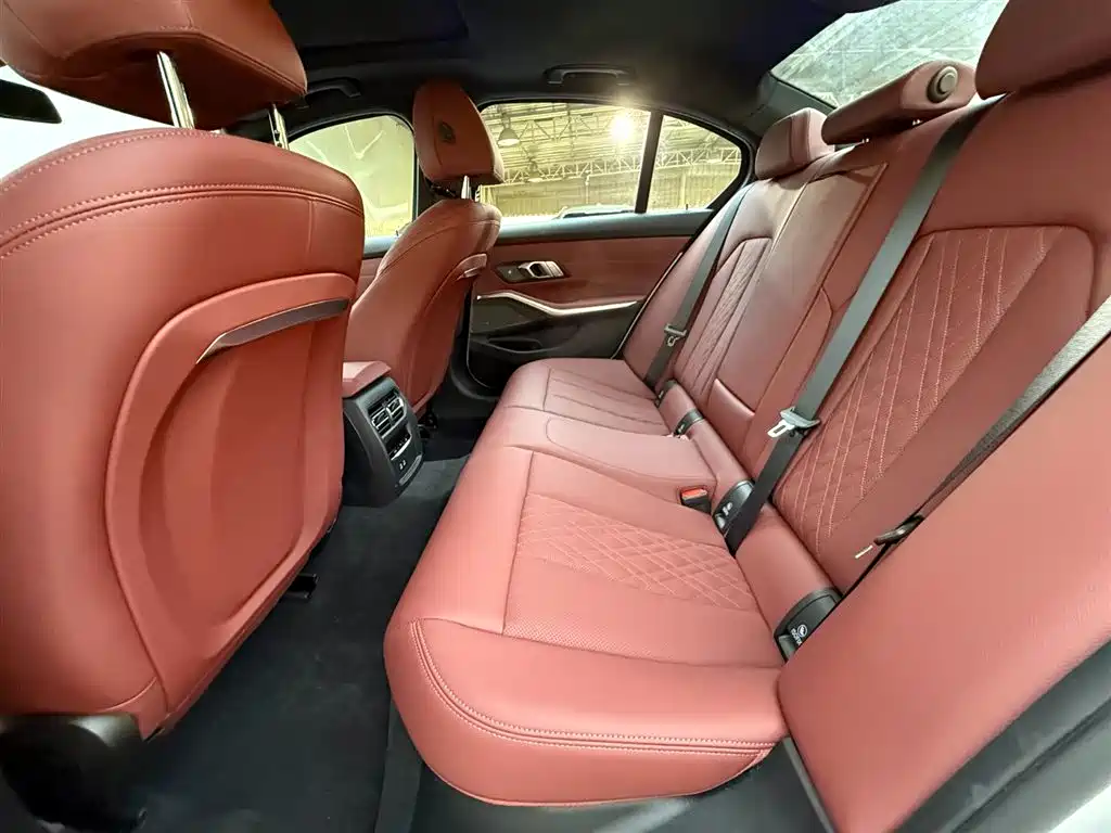 BMW 3 Series 3 2025 330i M Sport