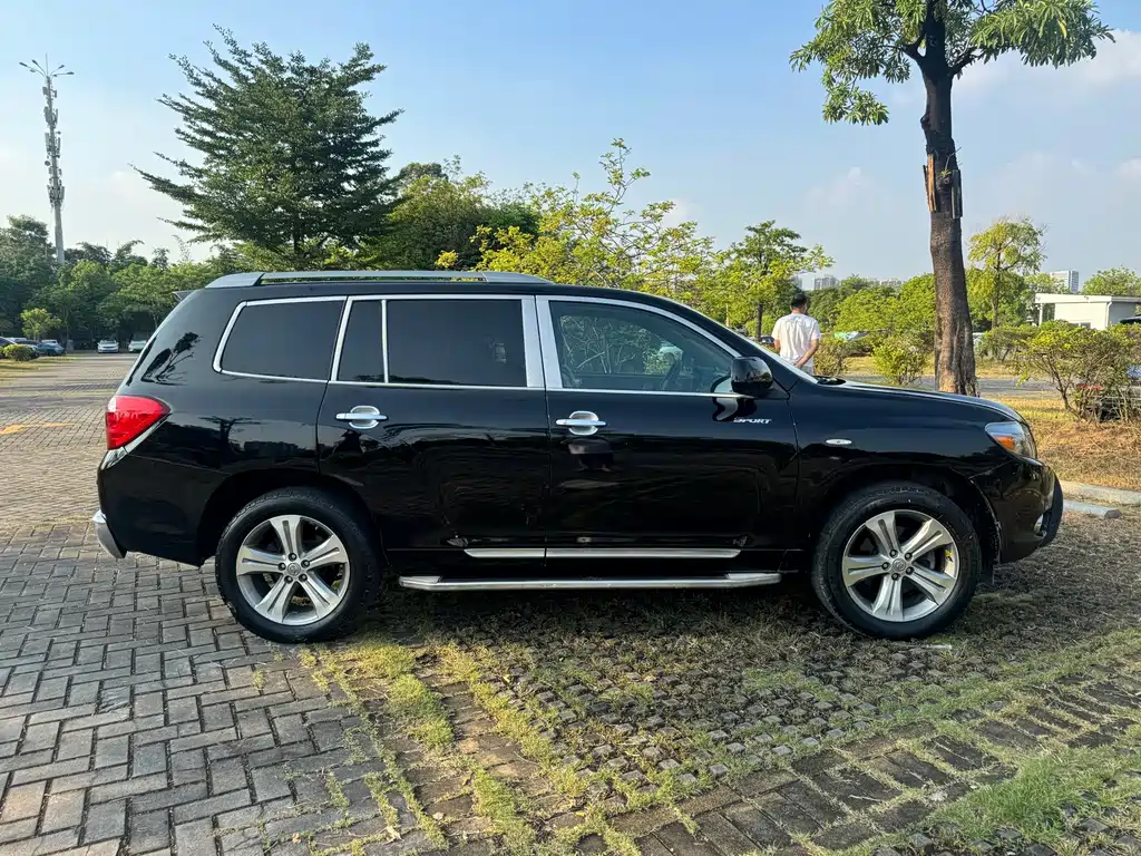 Toyota Highlander — миниатюра 5