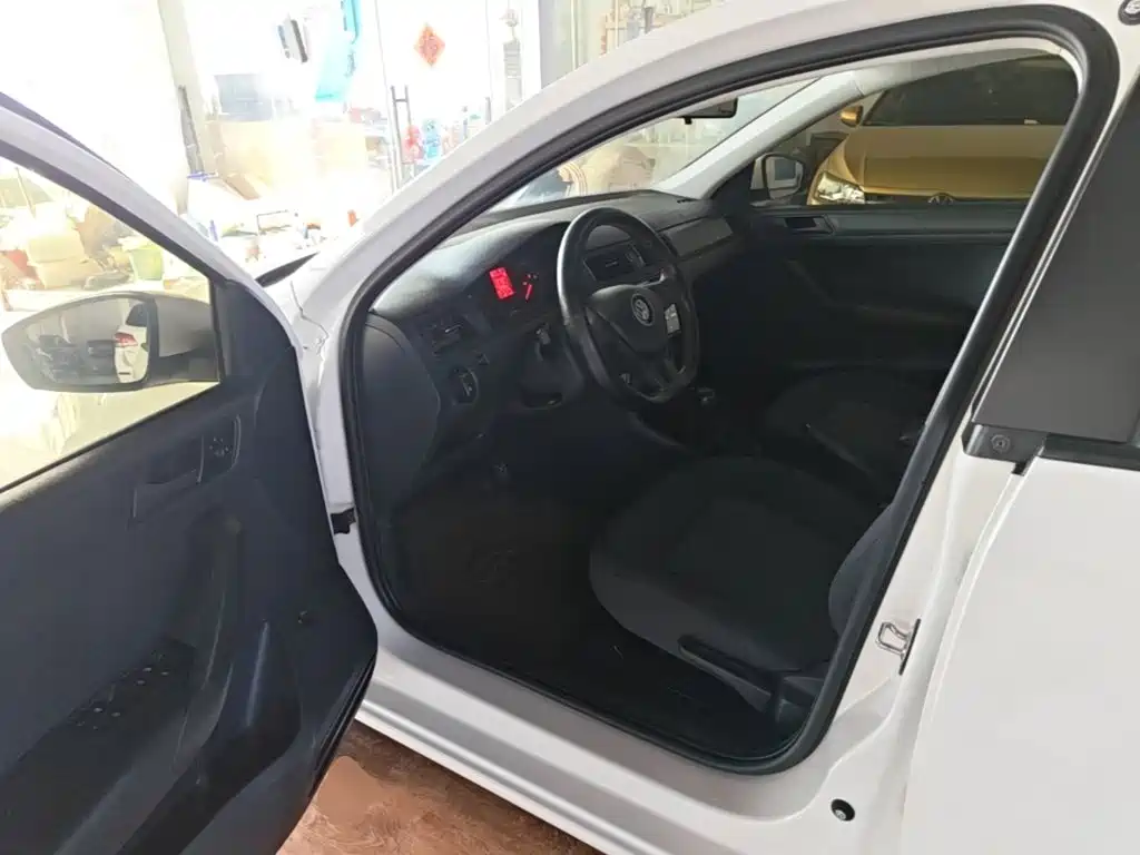 Volkswagen Santana — миниатюра 16