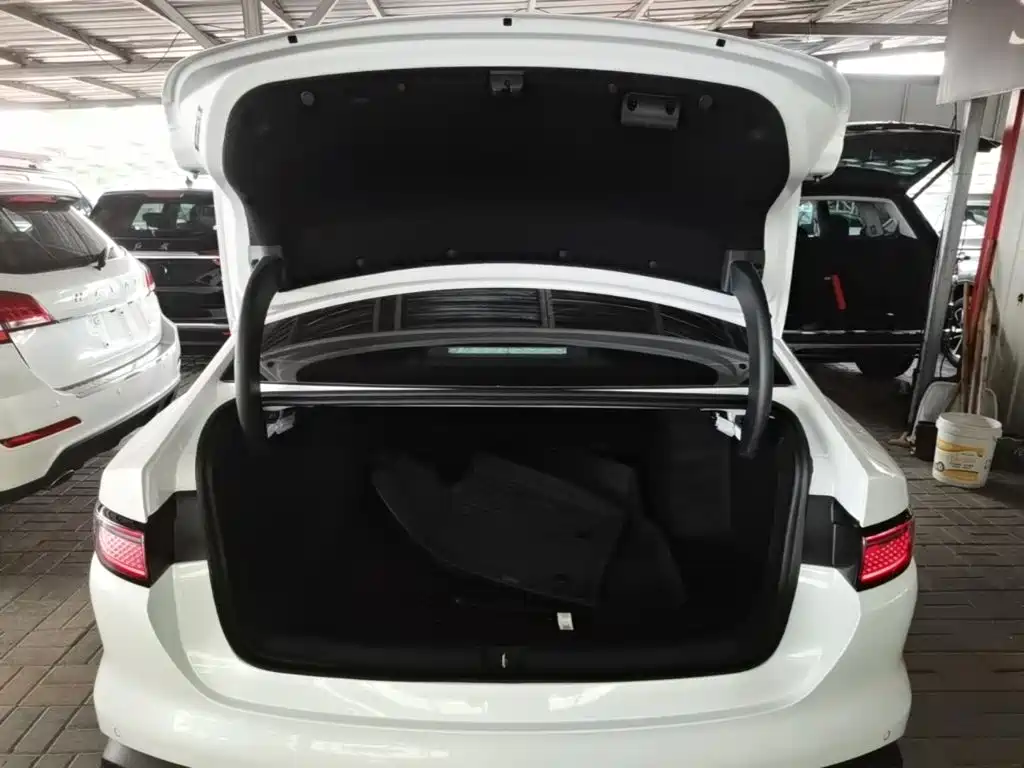 BYD Seal 05 DM-i — миниатюра 19