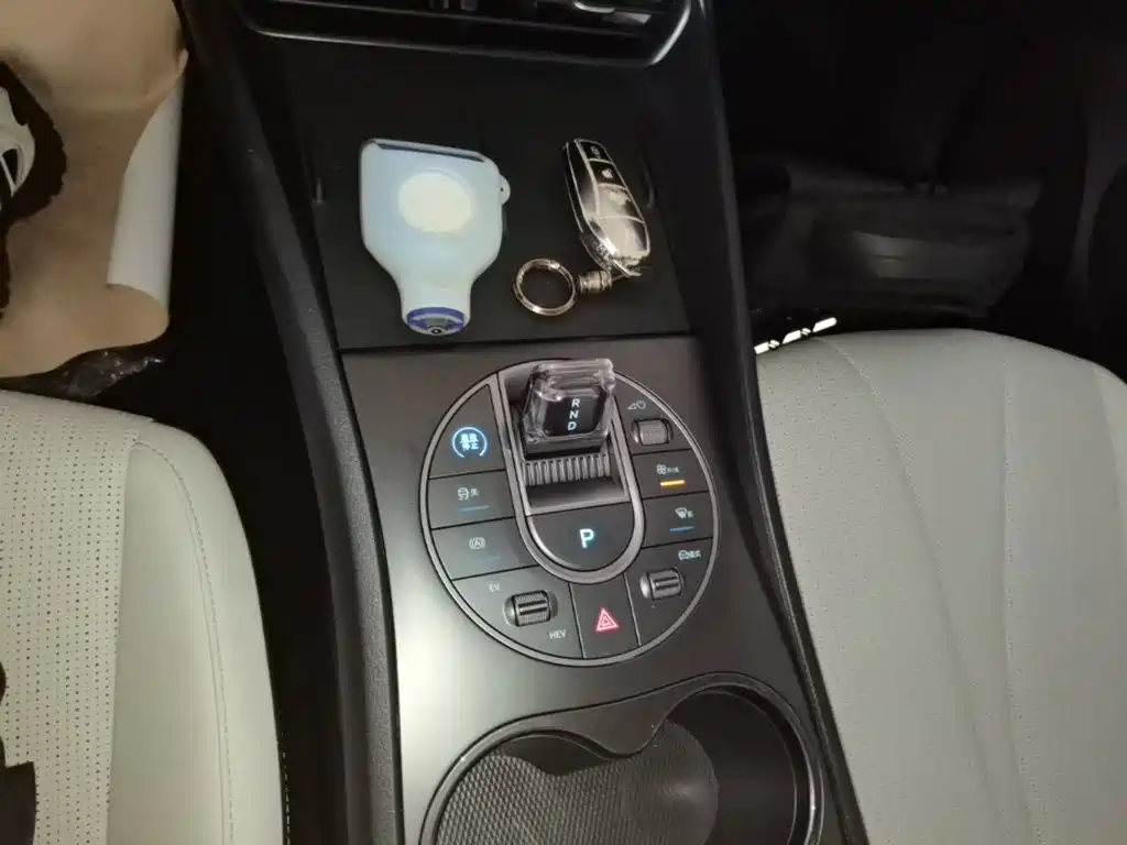 BYD Seal 05 DM-i — миниатюра 14