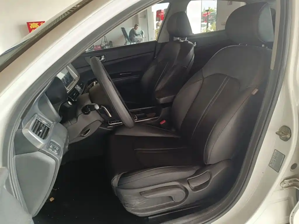 Kia K5 — миниатюра 15