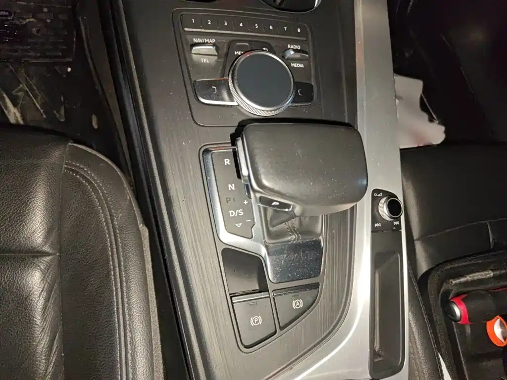 Audi A4L — миниатюра 7