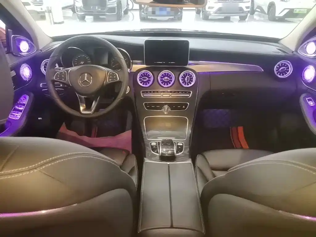 Mercedes-Benz C-Class — миниатюра 10