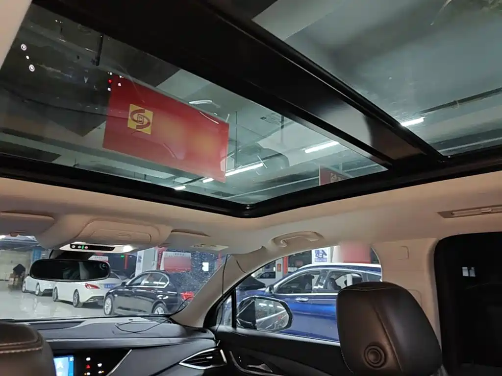 Buick Enclave — миниатюра 18