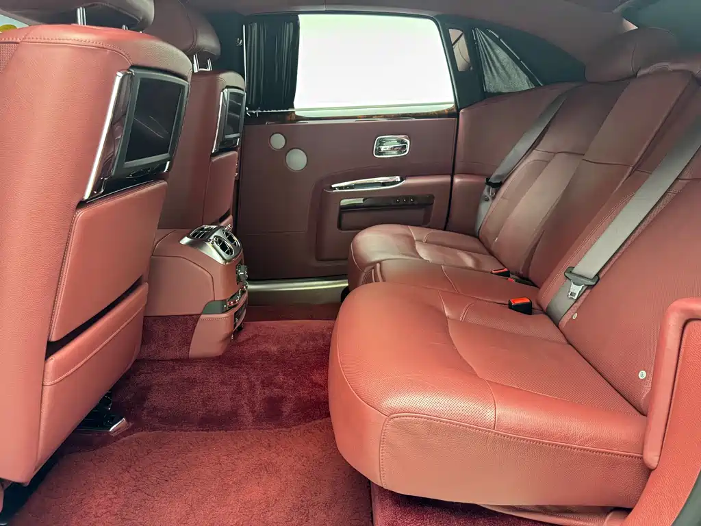 Rolls-Royce Ghost — миниатюра 8