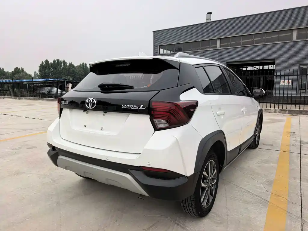 Toyota Yaris L — миниатюра 6