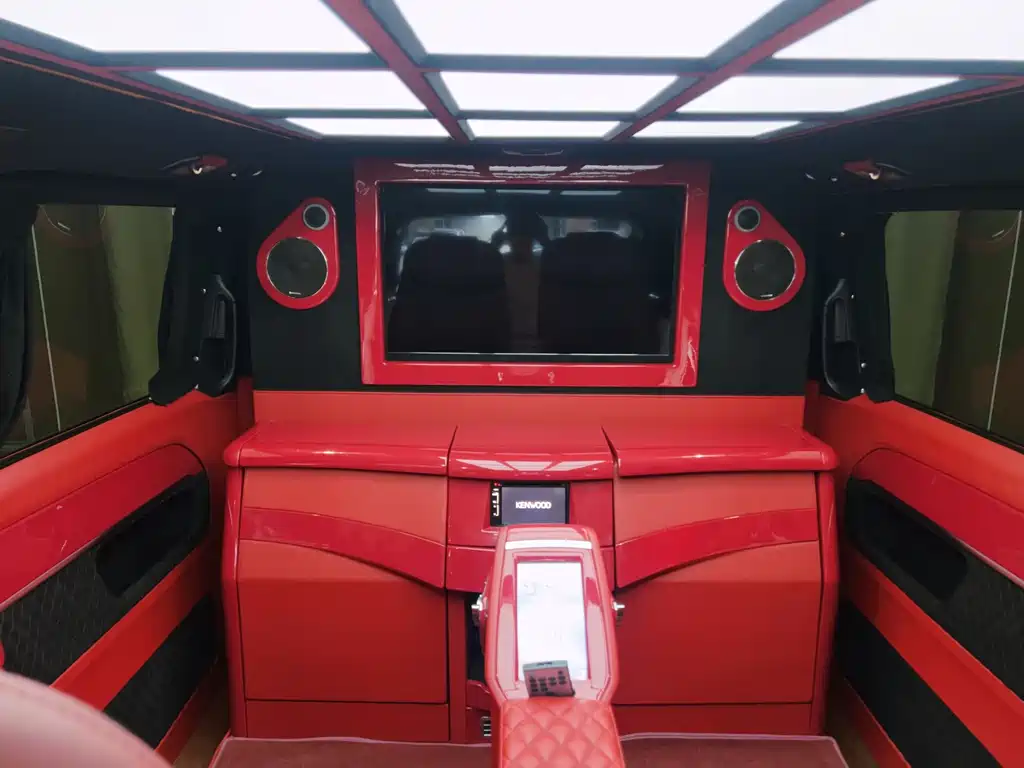 Mercedes-Benz V-Class — миниатюра 10