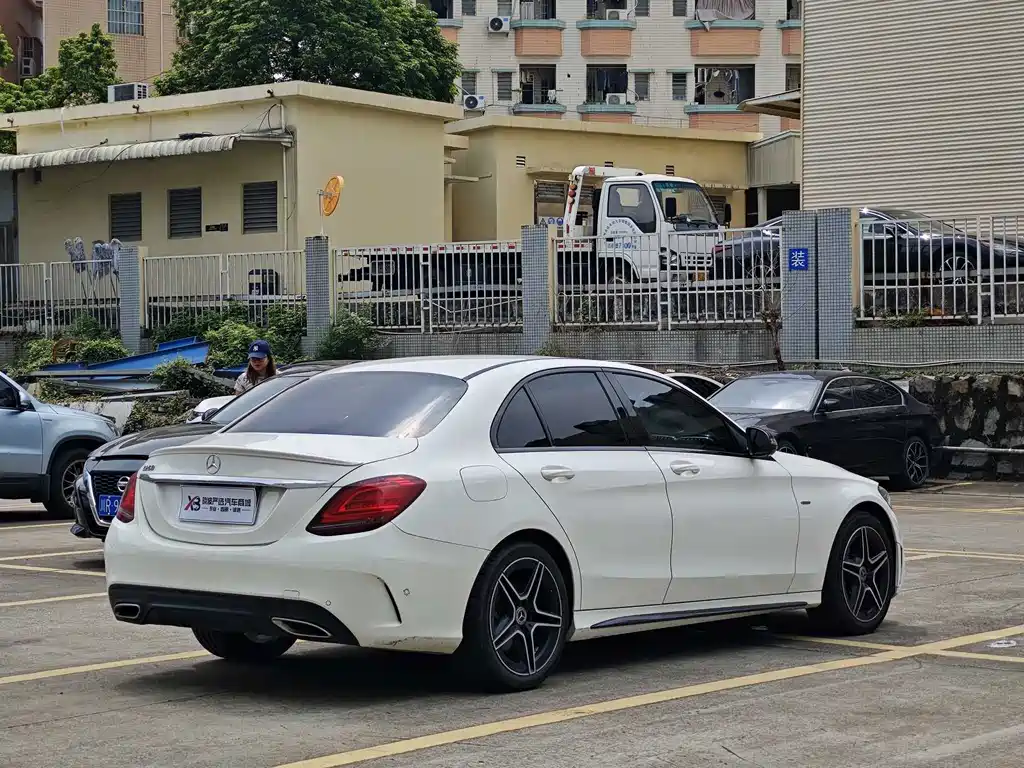 Mercedes-Benz C-Class — миниатюра 7