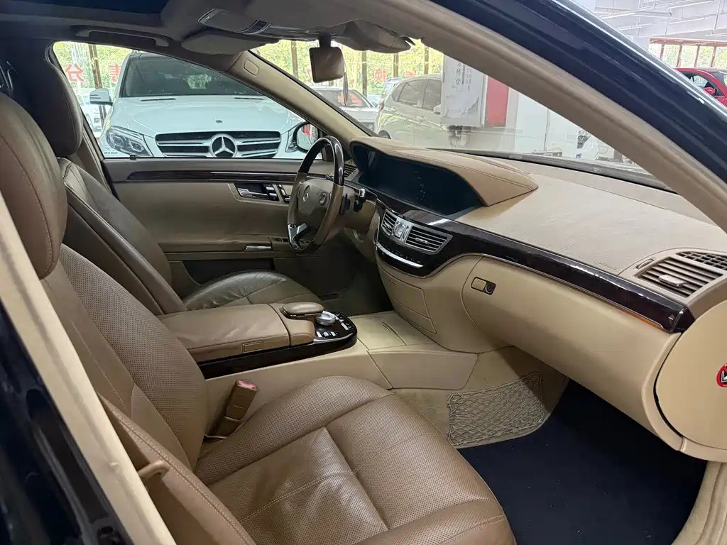 Mercedes-Benz S-Class — миниатюра 26