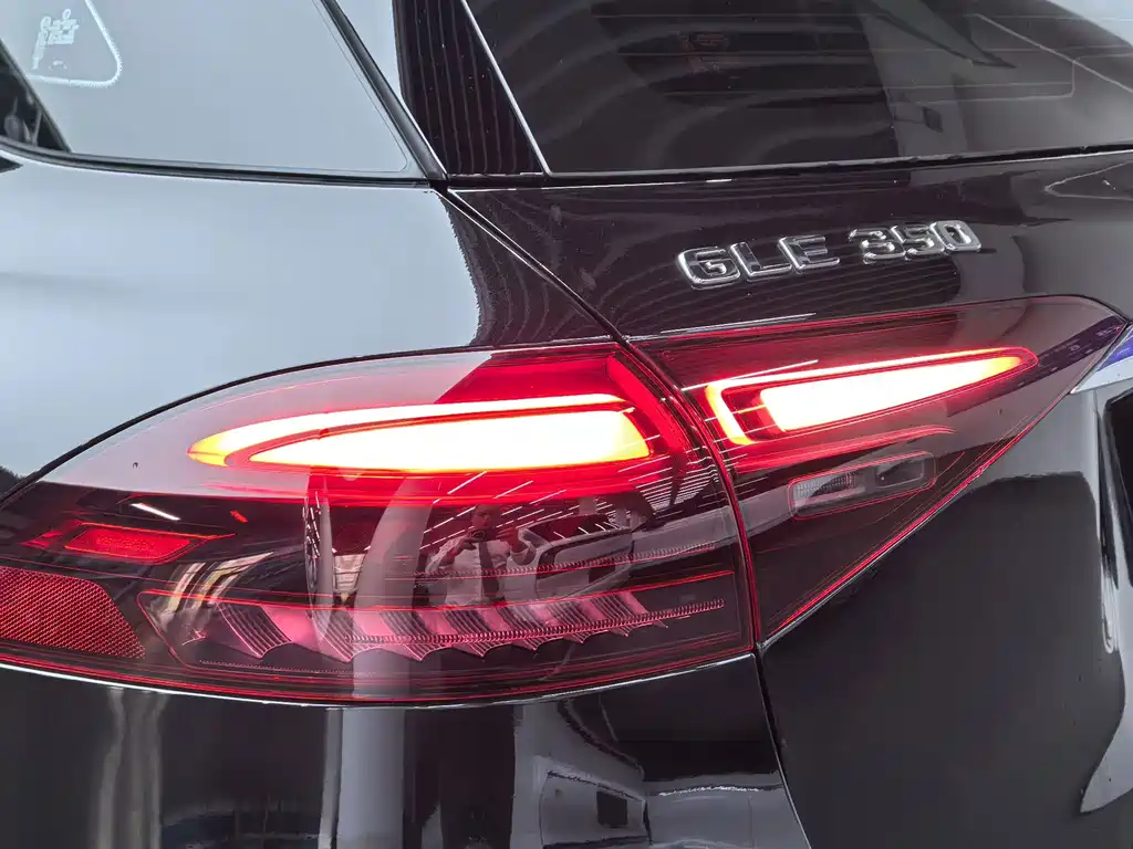 Mercedes-Benz GLE (Import) — миниатюра 17