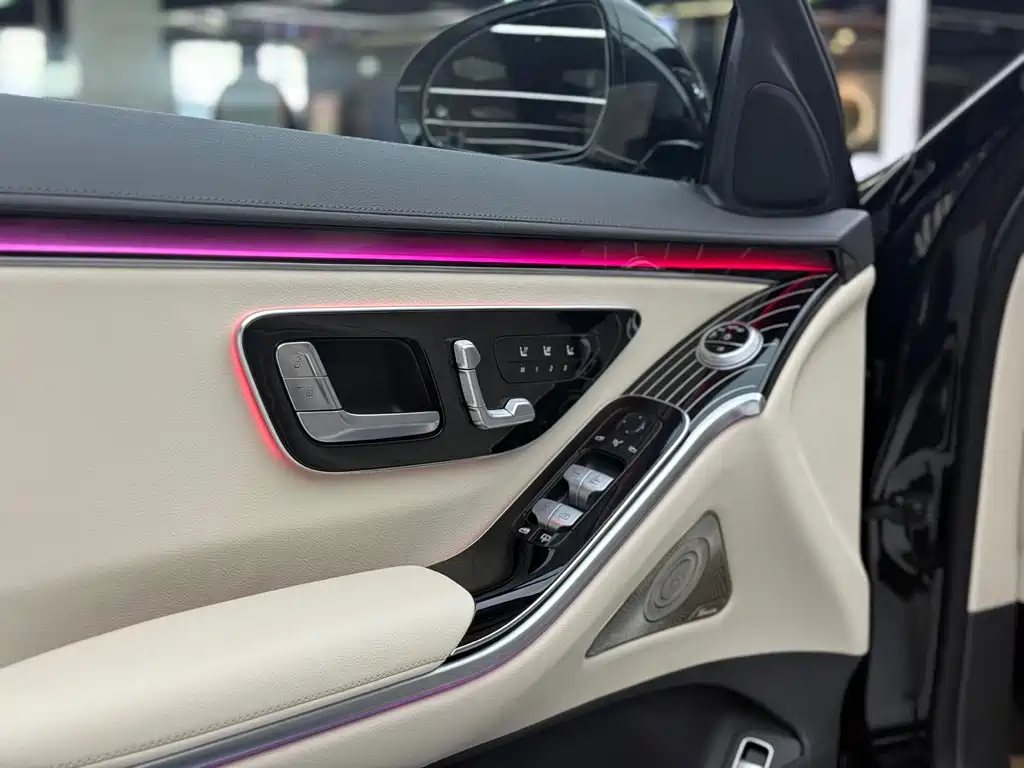 Mercedes-Benz S-Class — миниатюра 8