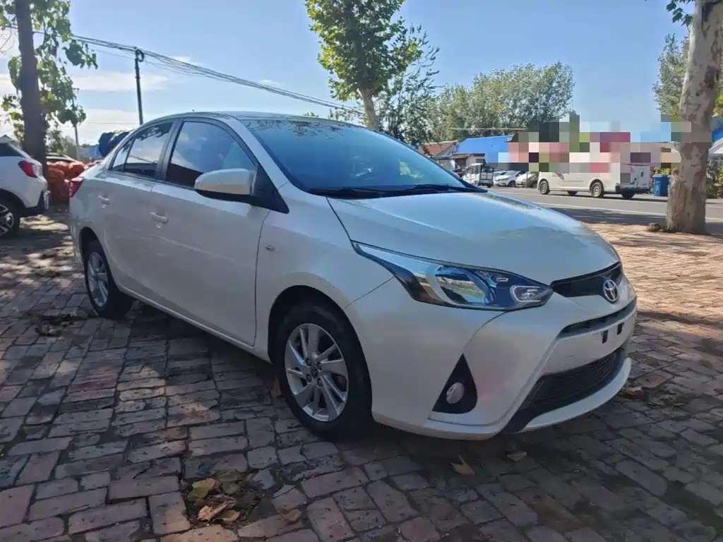 Toyota Yaris L — миниатюра 4