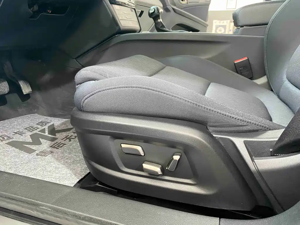 Hongqi H7 1.8T Comfort Edition, фото 15