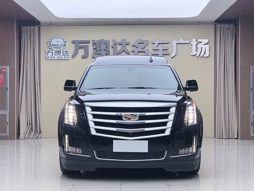 Cadillac Escalade — миниатюра 2