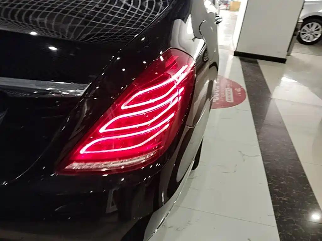 Mercedes-Benz S-Class — миниатюра 8