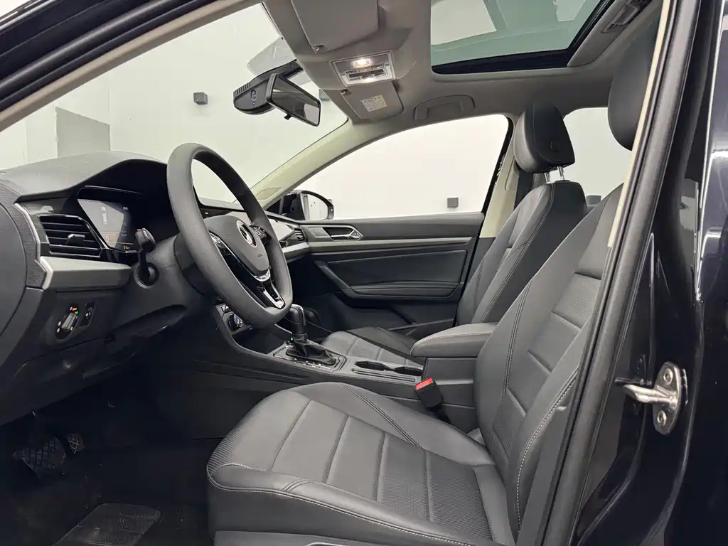 Volkswagen Lavida — миниатюра 4