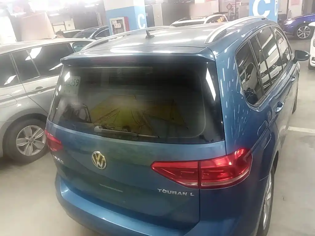 Volkswagen Touran — миниатюра 6