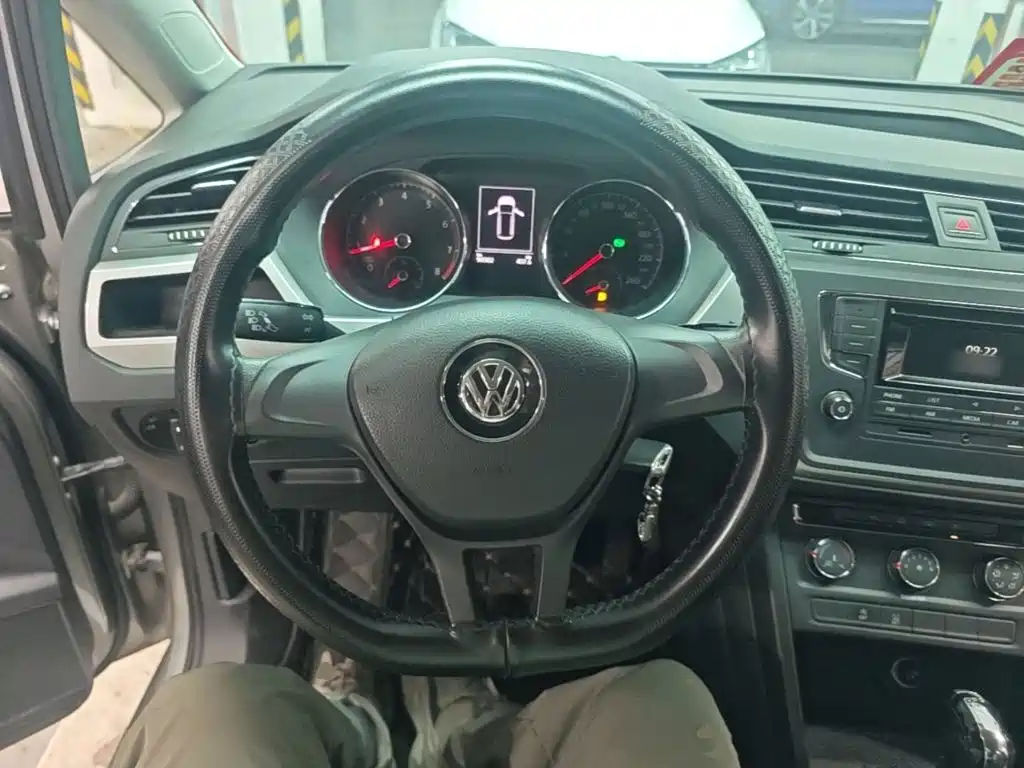 Volkswagen Touran — миниатюра 11