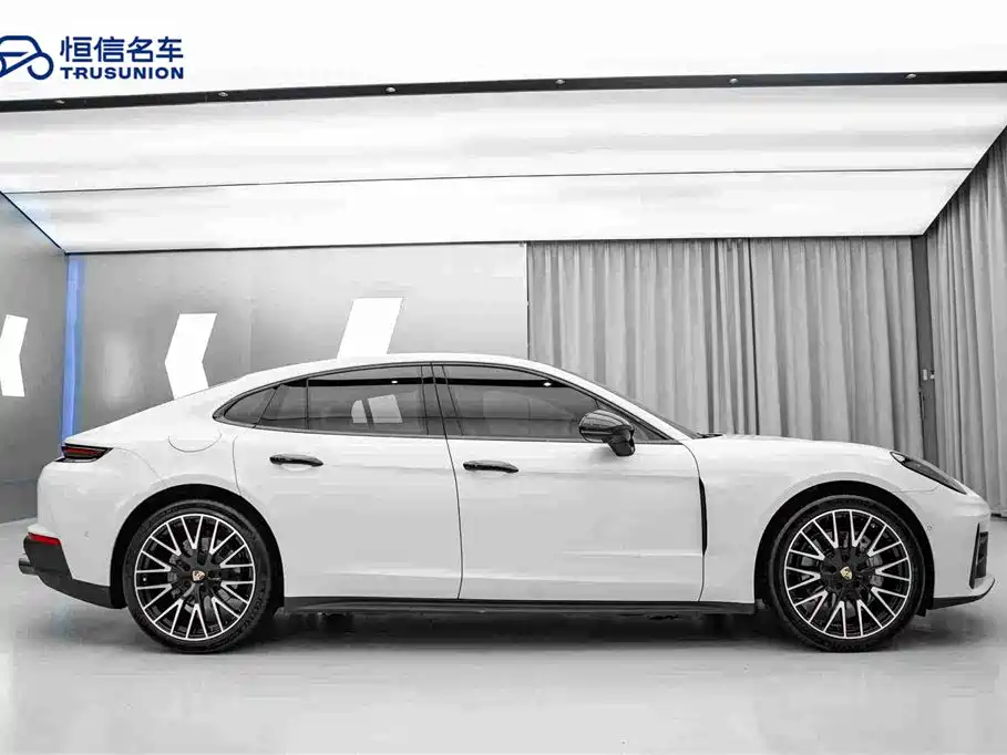 Porsche Panamera — миниатюра 4