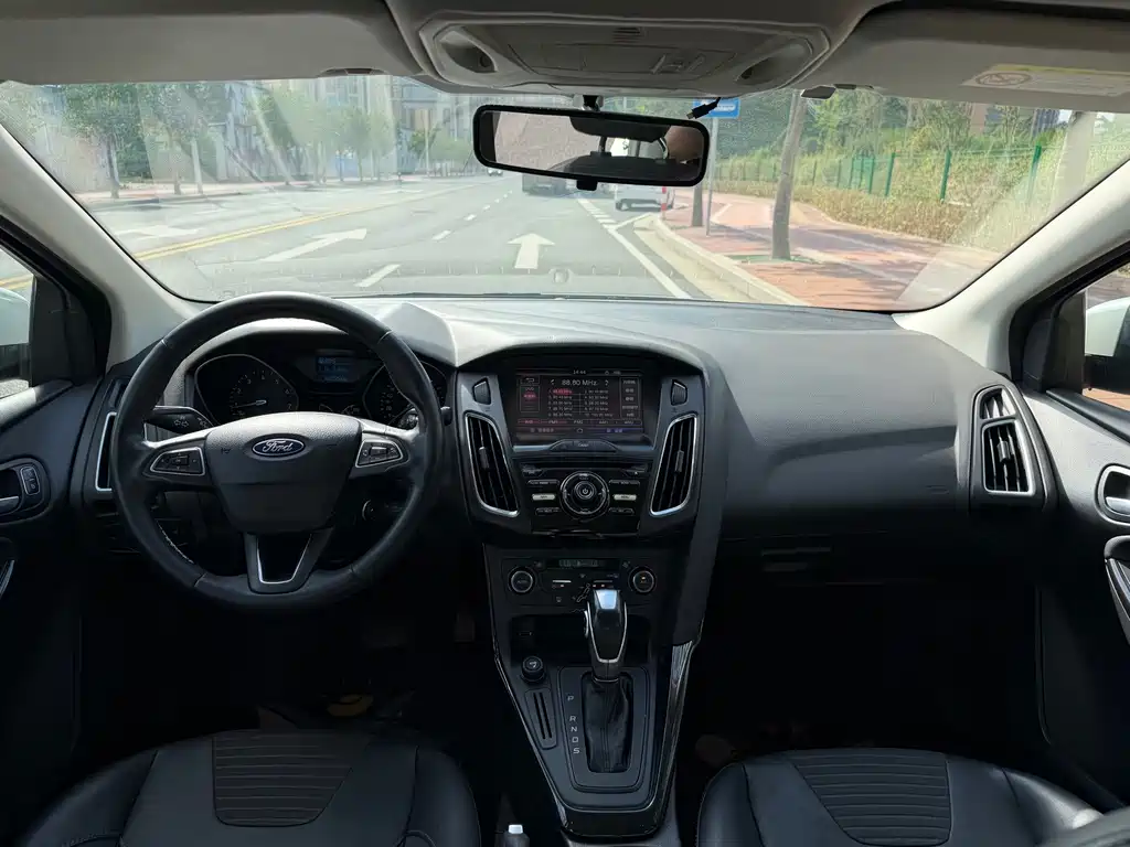 Ford Focus — миниатюра 10