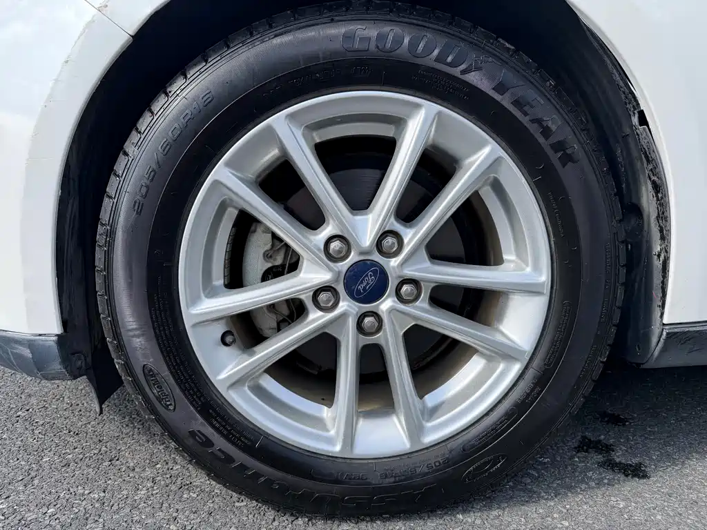 Ford Focus — миниатюра 14