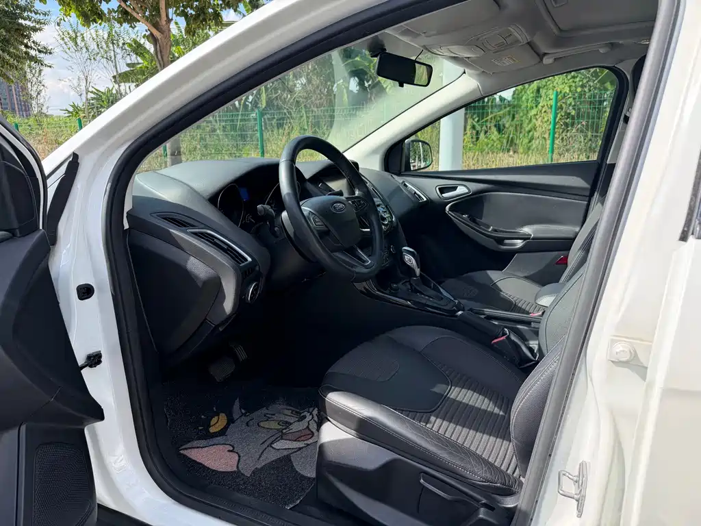 Ford Focus — миниатюра 8