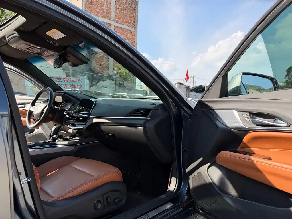 Cadillac CT4 — миниатюра 12
