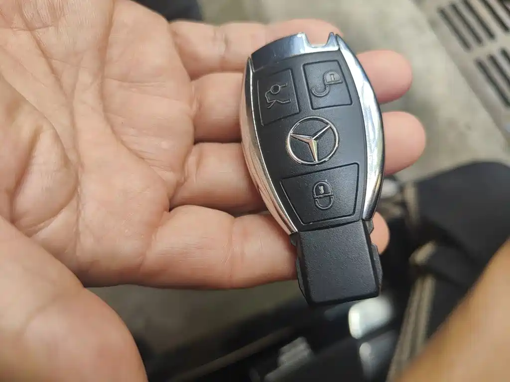 Mercedes-Benz S-Class — миниатюра 12