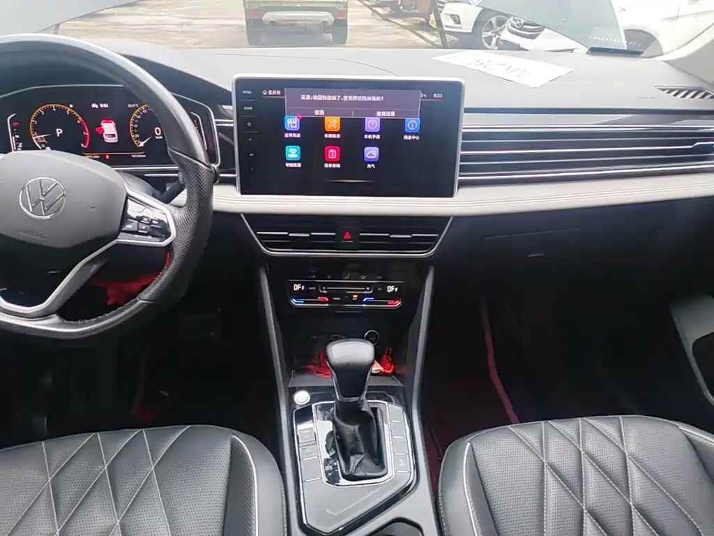 Volkswagen Tiguan L — миниатюра 13