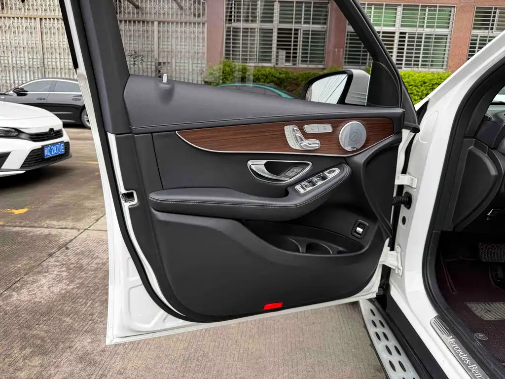 Mercedes-Benz GLC 2021 GLC 300 L 4MATIC