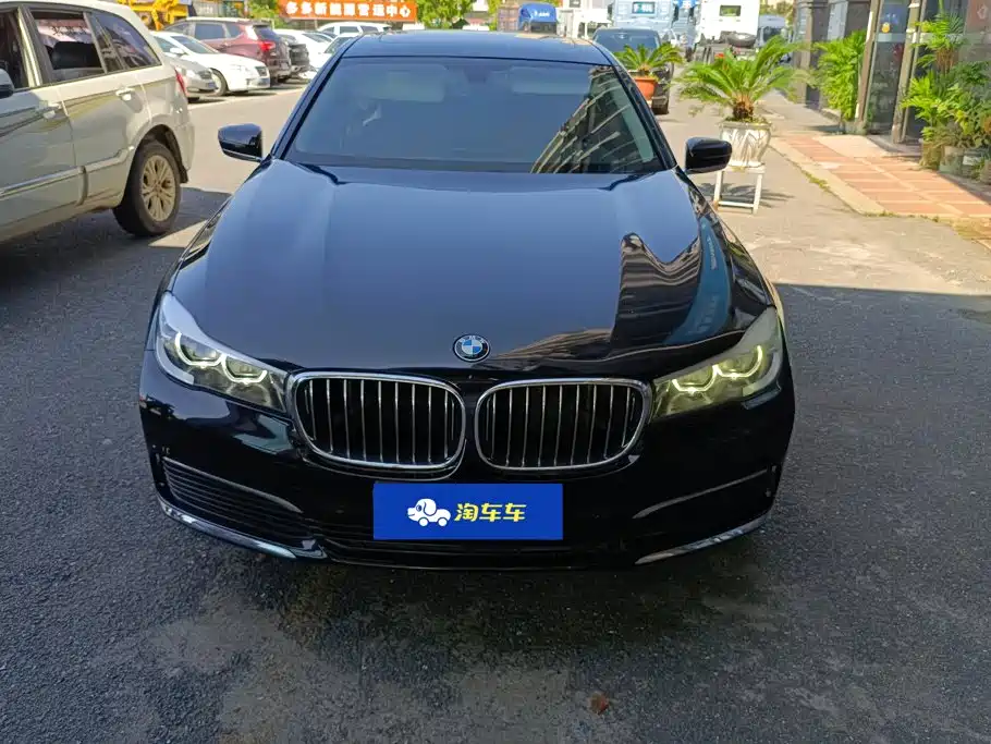 BMW 7 Series — миниатюра 2