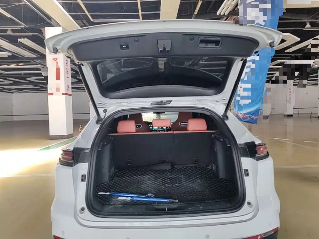 Changan UNI-K iDD — миниатюра 19