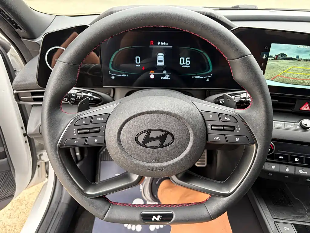 Hyundai Elantra — миниатюра 15