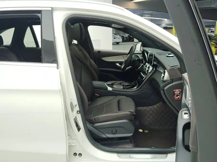 Mercedes-Benz GLC 2021 GLC 260 L 4MATIC
