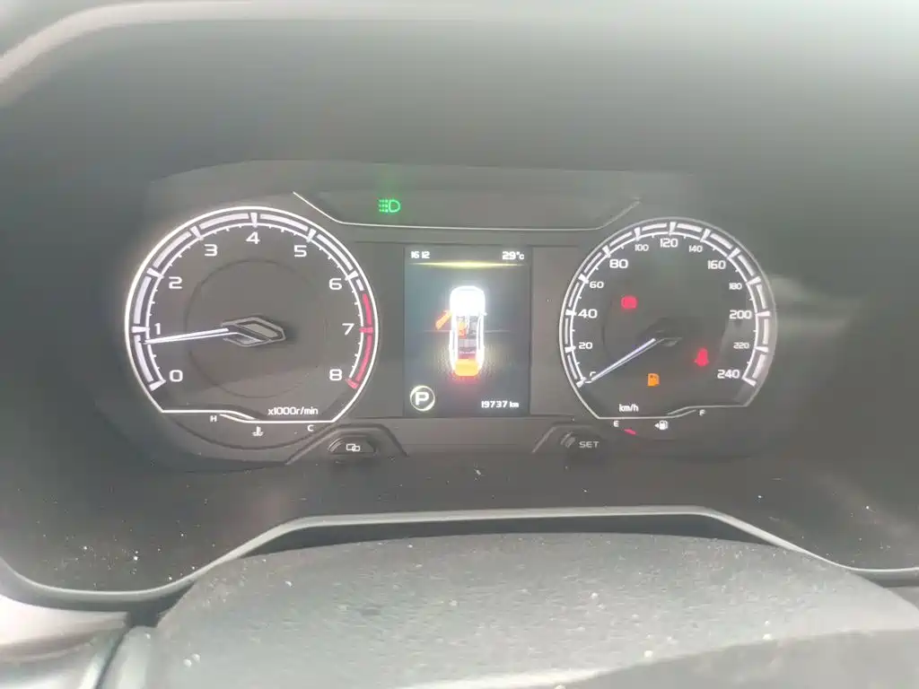 Geely Vision X6 — миниатюра 4