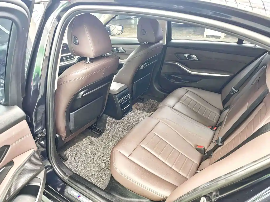 BMW 3 Series — миниатюра 10