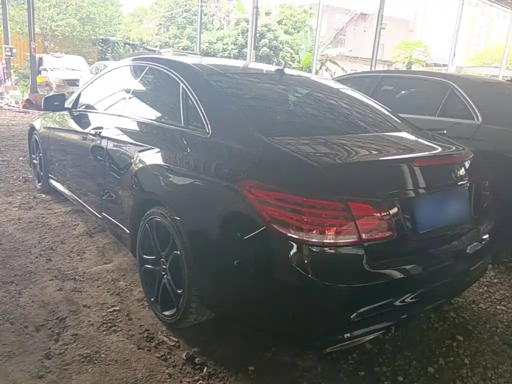Mercedes-Benz E-Class (Import) — миниатюра 5
