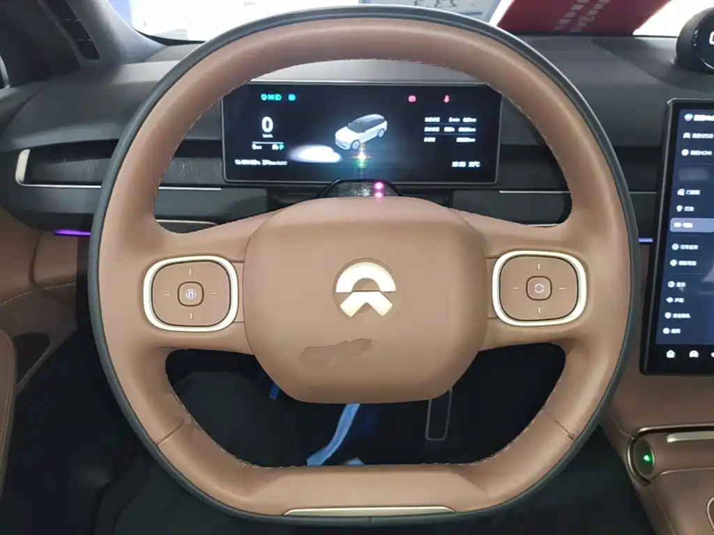 NIO ES8 — миниатюра 11