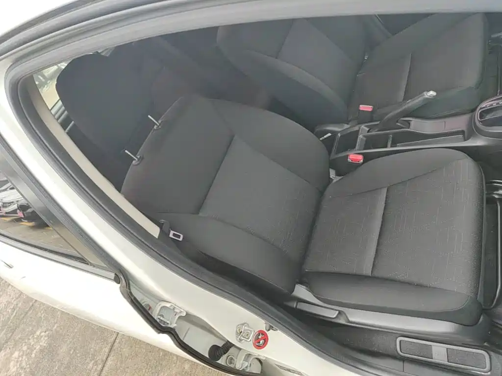 Honda Fit — миниатюра 25