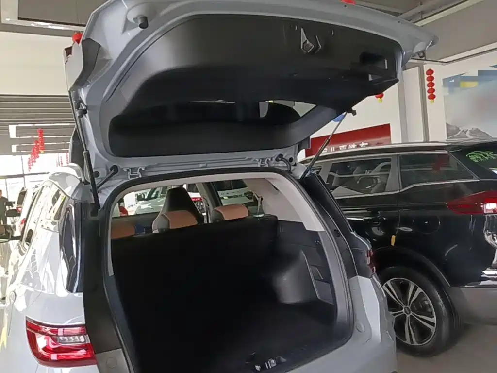 Geely Haoyue PRO — миниатюра 19
