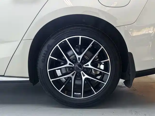BYD Seal — миниатюра 16