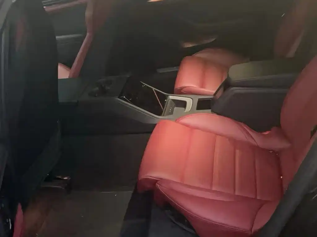 Porsche Panamera — миниатюра 4
