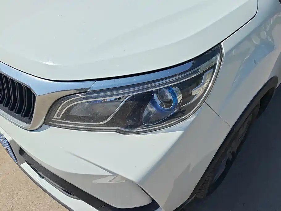 Geely Vision X3 — миниатюра 5