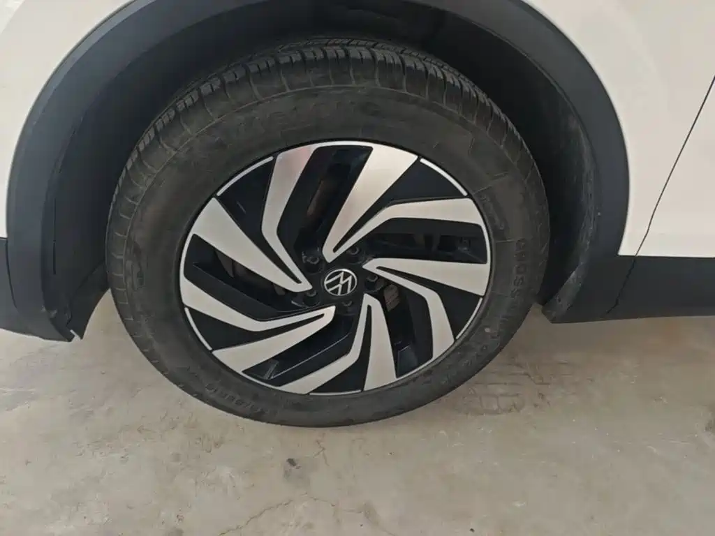 Volkswagen Tiguan L — миниатюра 23