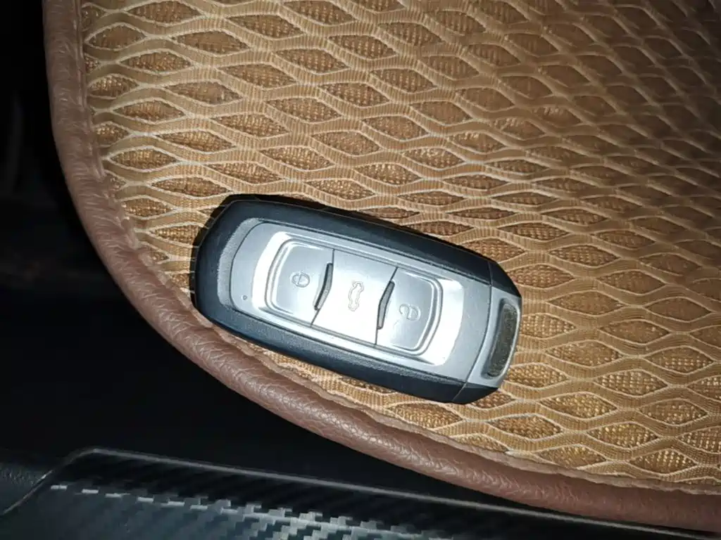 Geely Vision — миниатюра 9