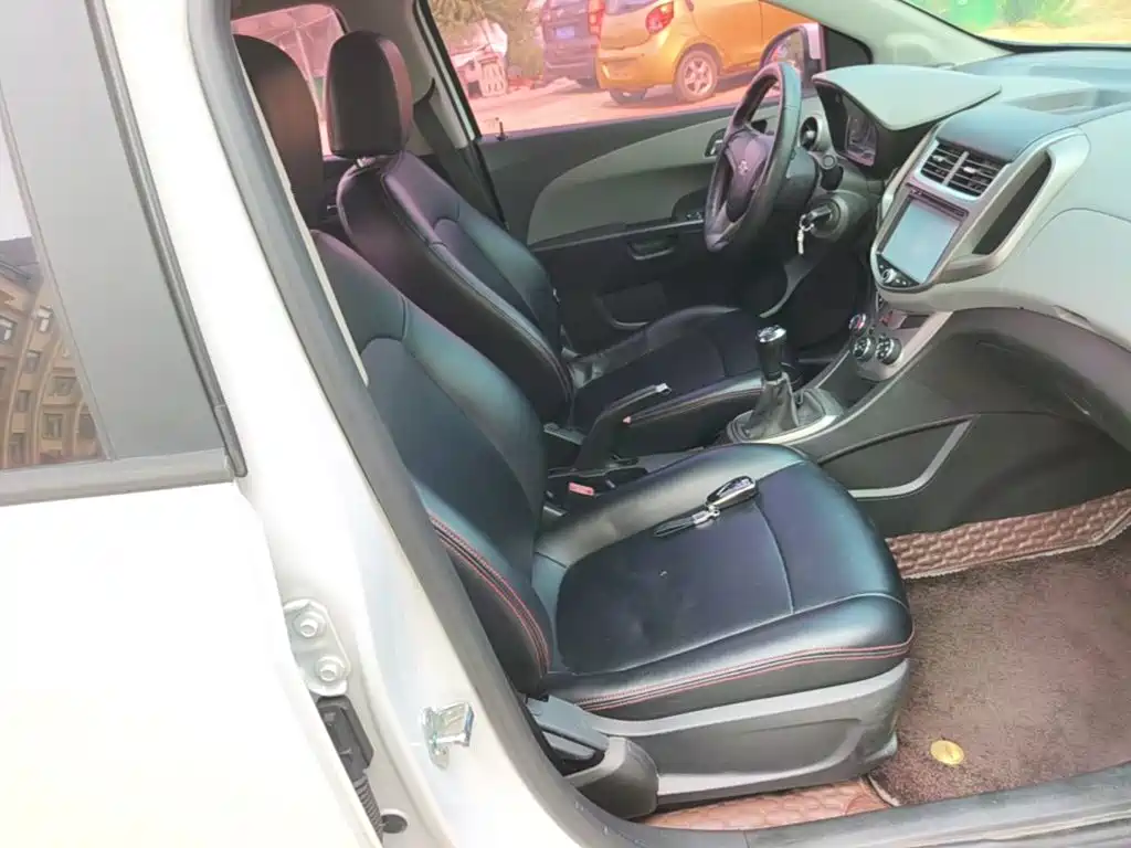 Chevrolet Aveo — миниатюра 25