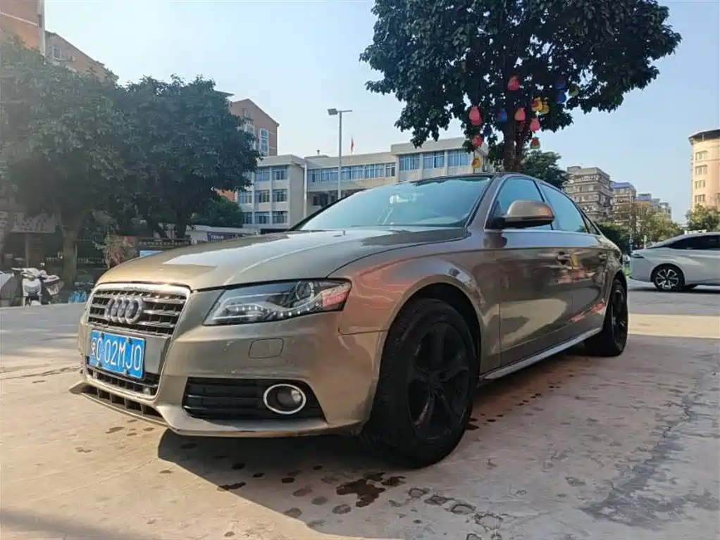 Audi A4L 2012